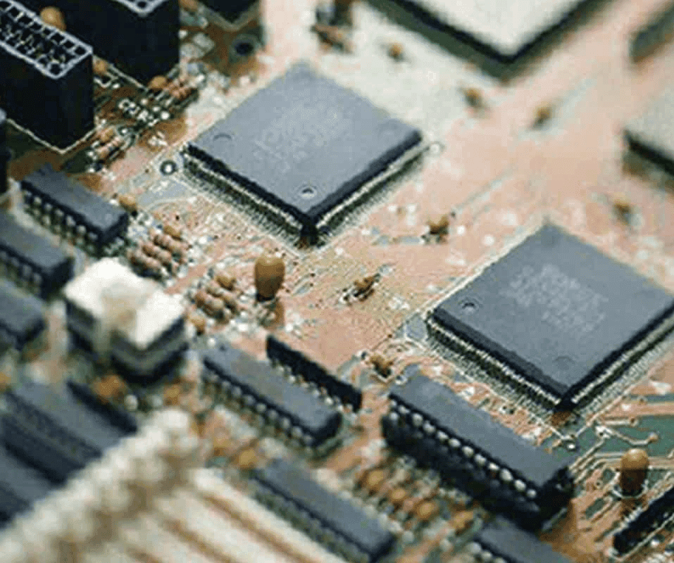 Proses pembersihan laser untuk papan sirkuit tercetak (PCB) dan komponen elektronik untuk menghilangkan kontaminan dan menyiapkan permukaan untuk perakitan