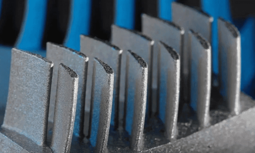 شفرات مصنوعة من سبائك فائقة تتحمل درجات الحرارة العالية