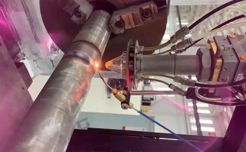 تقنية التكسية بالليزر باستخدام تغذية الأسلاك