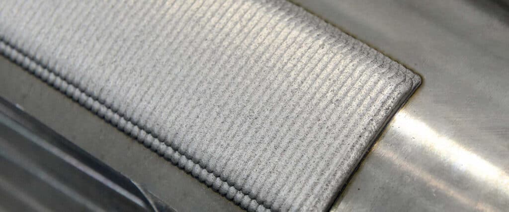 تولید پوشش مقاوم در برابر سایش با پوشش لیزری برای قطعات تجهیزات حفاری و تولید نفت