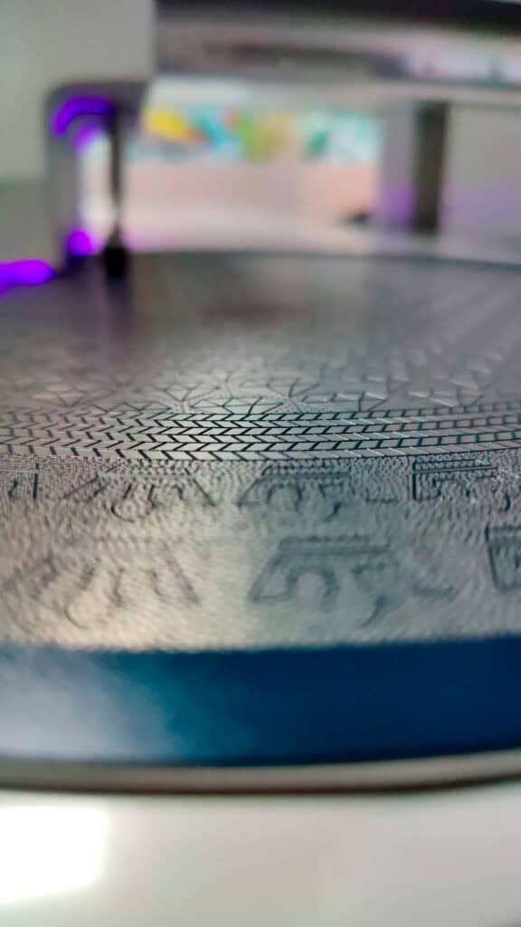 Gravură cu laser pentru componente aerospațiale