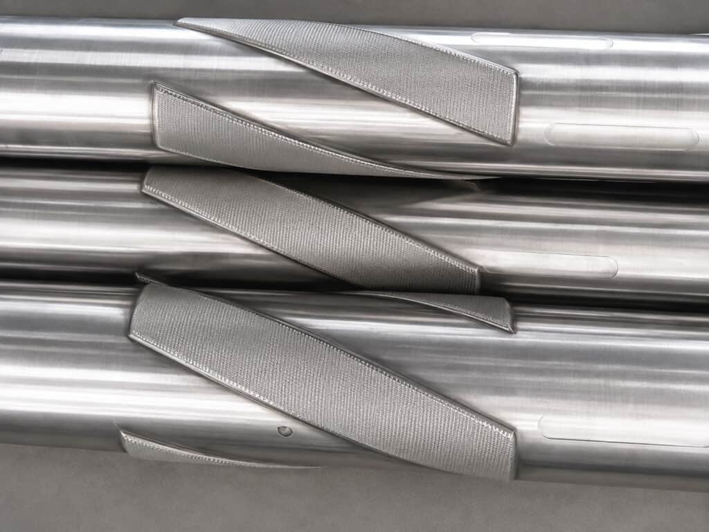 Laser Cladding for Petroleum Equipment Components Surface Strengthening