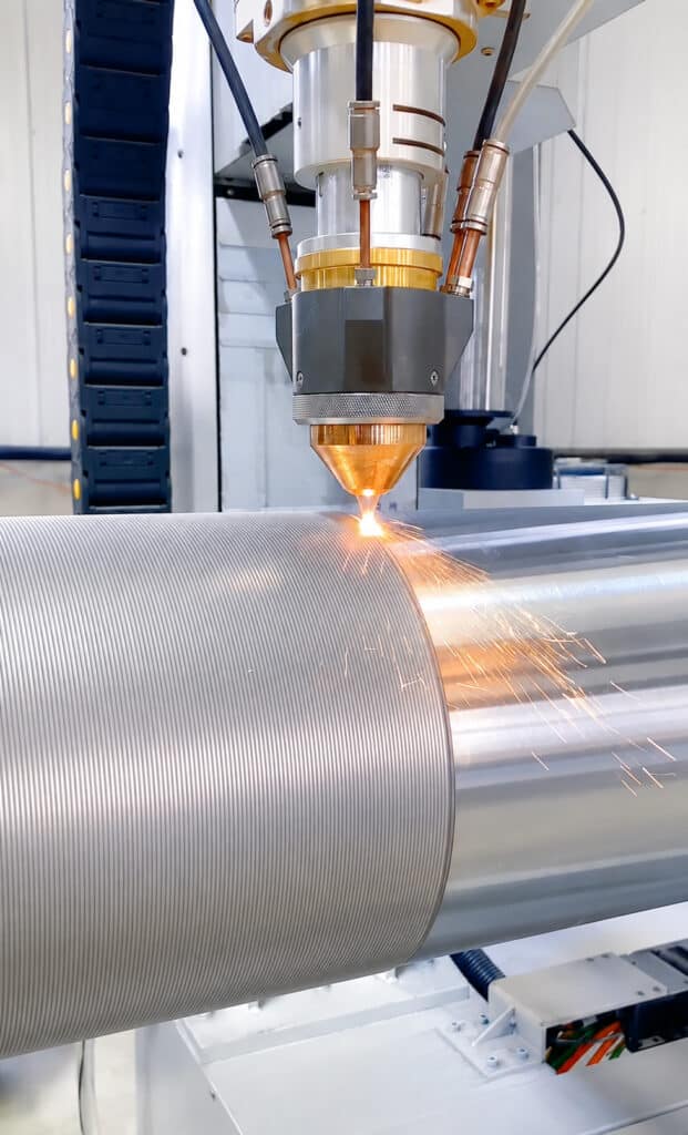 12kw-enclosed-laser-cladding-equipment-engineering-machinery